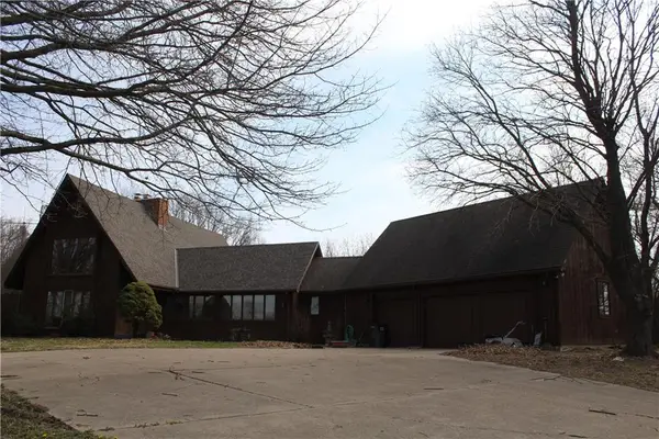 9955 NW Windover Drive Drive, Kansas City, MO 64153