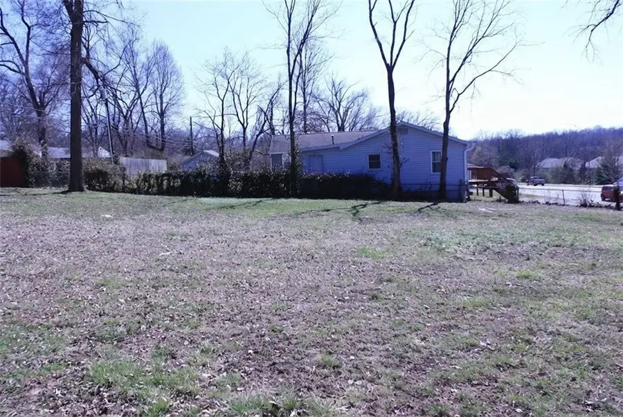 2911 S Sterling Avenue, Independence, MO 64052 - #3