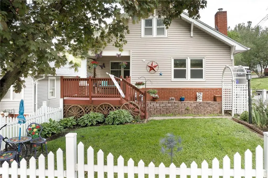 2913 Gene Field Road, Saint Joseph, MO 64506 - #1