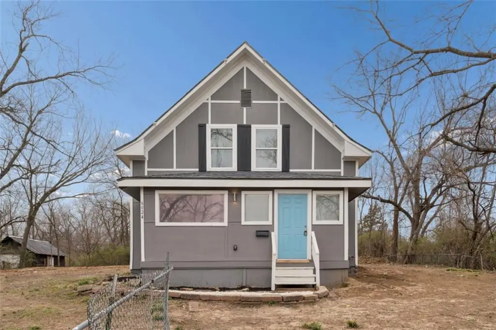 6024 Elmwood Avenue, Kansas City, MO 64130 - #1