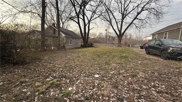 1001 W Hayward Avenue, Independence, MO 64052