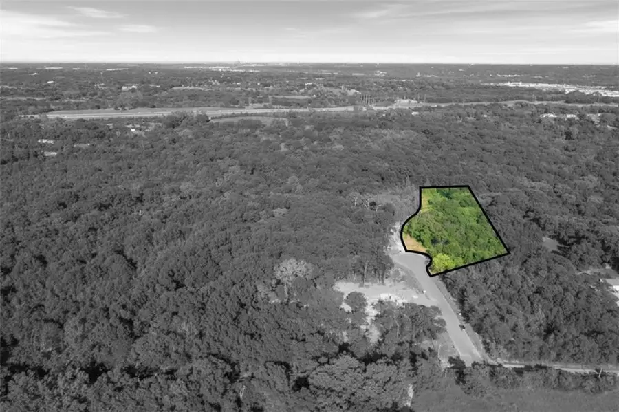 9687 S Metropolitan Circle, Edwardsville, KS 66111 - #3