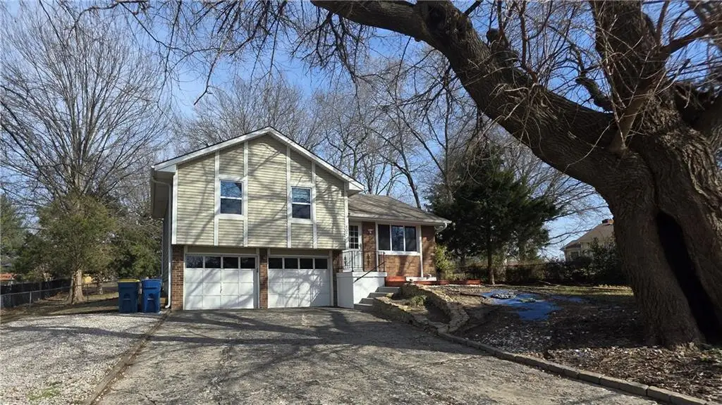 807 Conistor Lane, Liberty, MO 64068 - #1