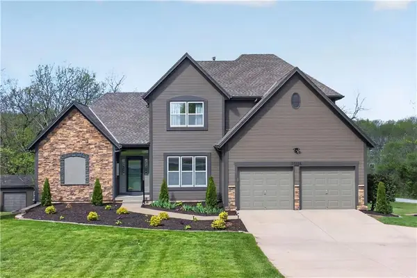 30305 W 84th Terrace, De Soto, KS 66018