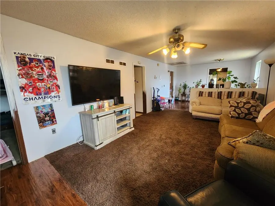 40 Munger Avenue, Kansas City, MO 64119 - #3