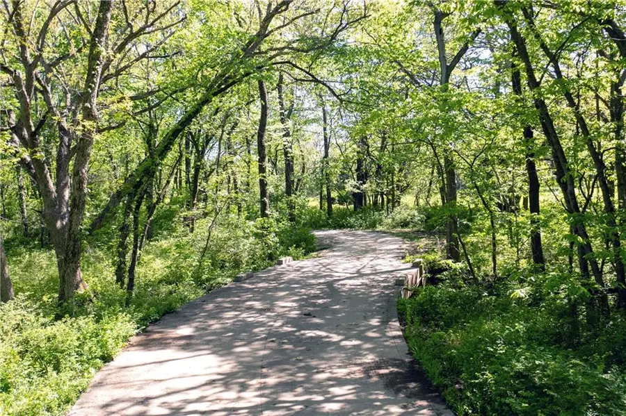 8200 W 172nd Terrace, Stilwell, KS 66085 - #3