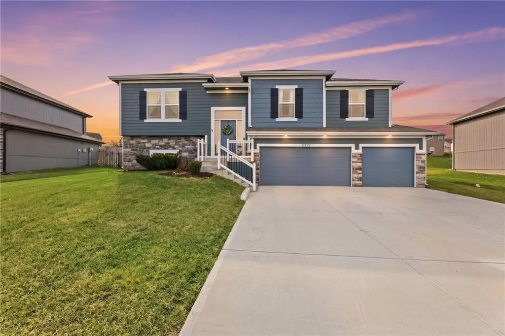 11722 N Manning Avenue, Kansas City, MO 64157 - #1