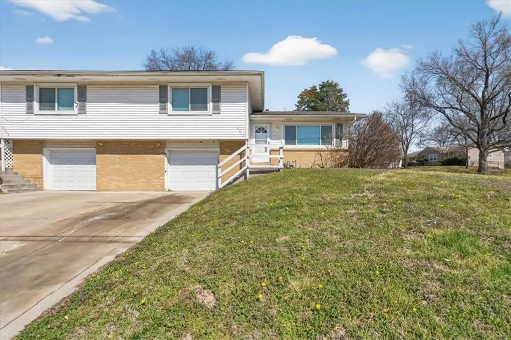 4302-4 NW 56 Street, Kansas City, MO 64151 - #1