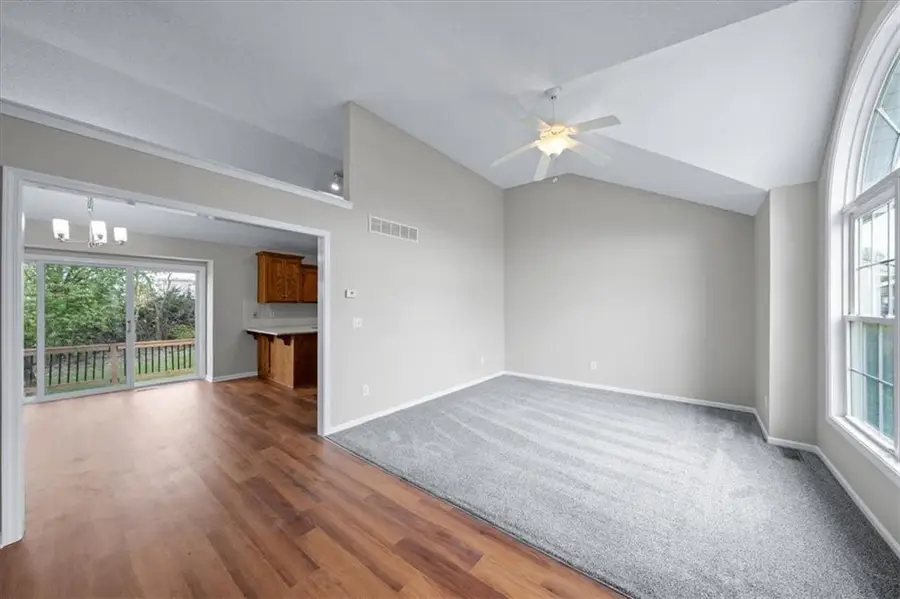 8424 N Winfield Avenue, Kansas City, MO 64153 - #3