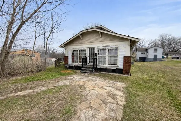 103 N Wilson Avenue, Independence, MO 64050