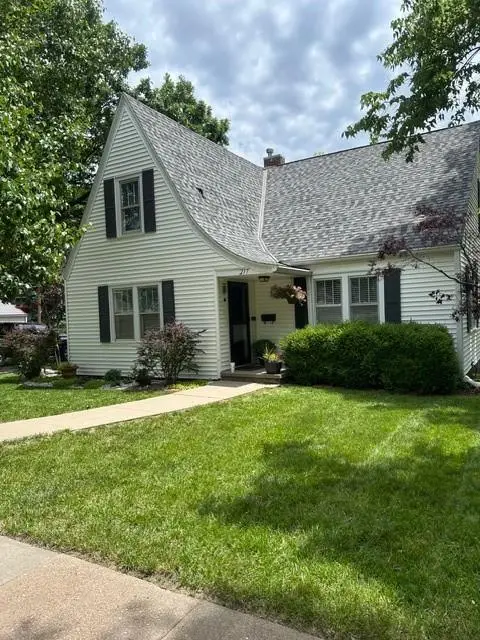 217 S 5th Street, Burlington, KS 66839 - #1