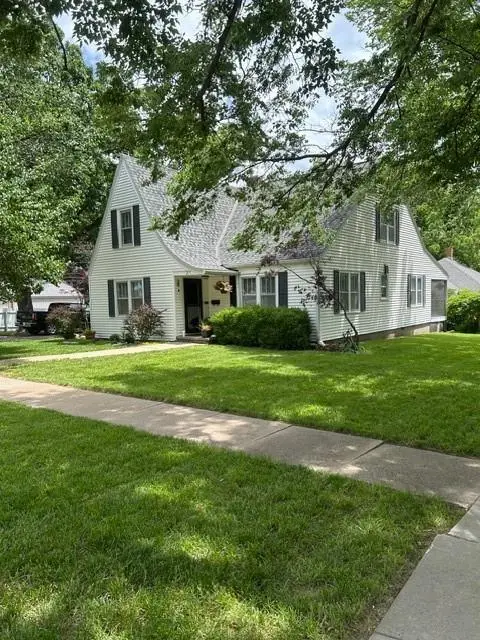 217 S 5th Street, Burlington, KS 66839 - #2