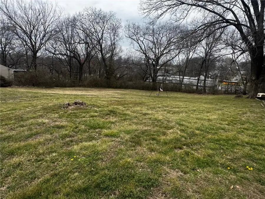 8 NE 70th Place, Kansas City, MO 64118 - #2