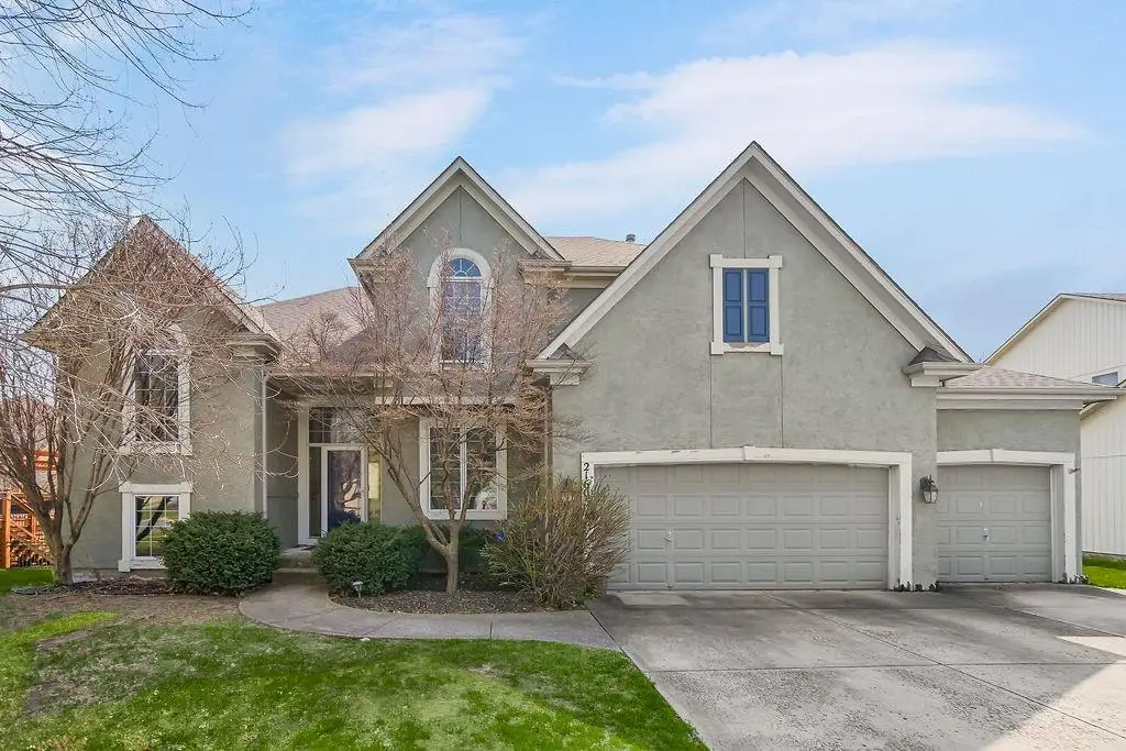 21605 W 60th Terrace, Shawnee, KS 66218 - #1