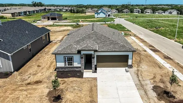 32727 W 176th Terrace, Gardner, KS 66030