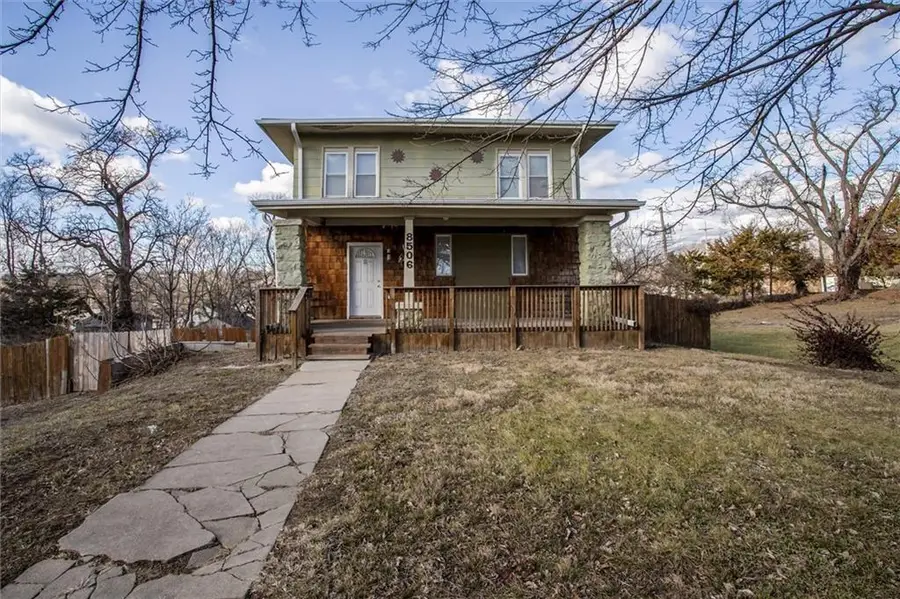 8506 Highland Avenue, Kansas City, MO 64131 - #2