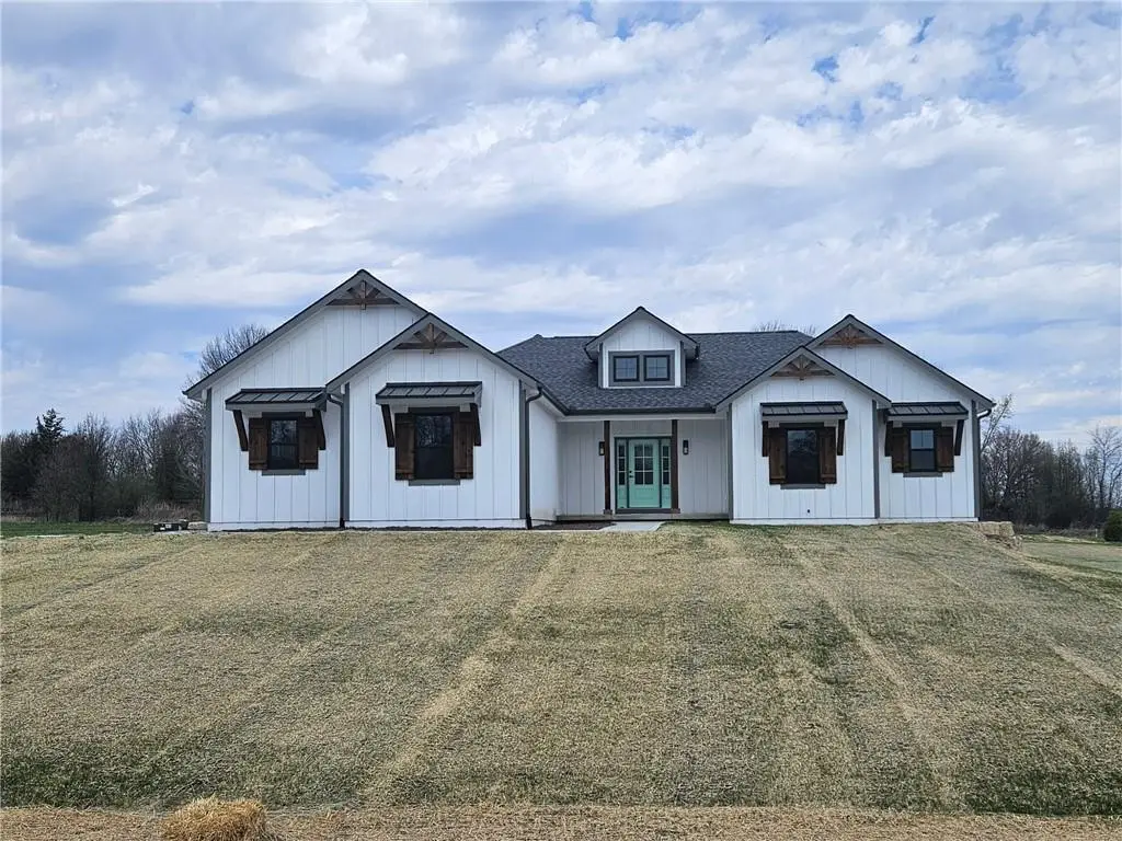 16622 Orchard Road, Basehor, KS 66007 - #1