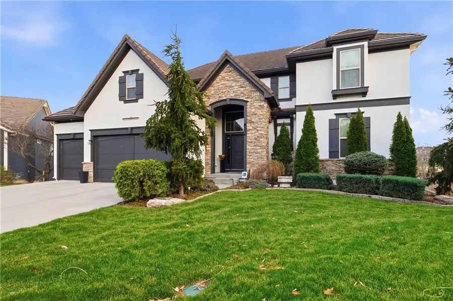 9014 Chestnut Street, Lenexa, KS 66220 - #2