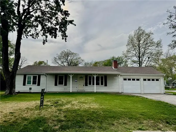 601 S Troost Street, Olathe, KS 66061