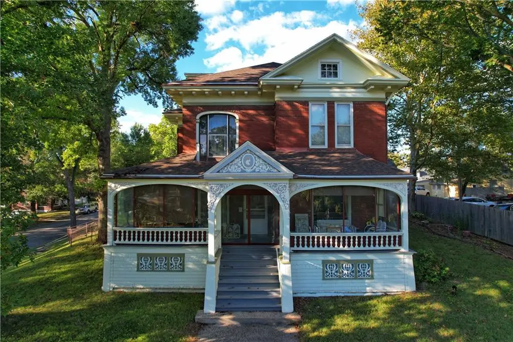 400 N 3rd Street, Atchison, KS 66002 - #1