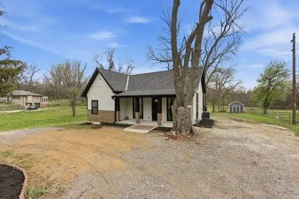 7801 Stover Lane, Kansas City, KS 66109 - #3