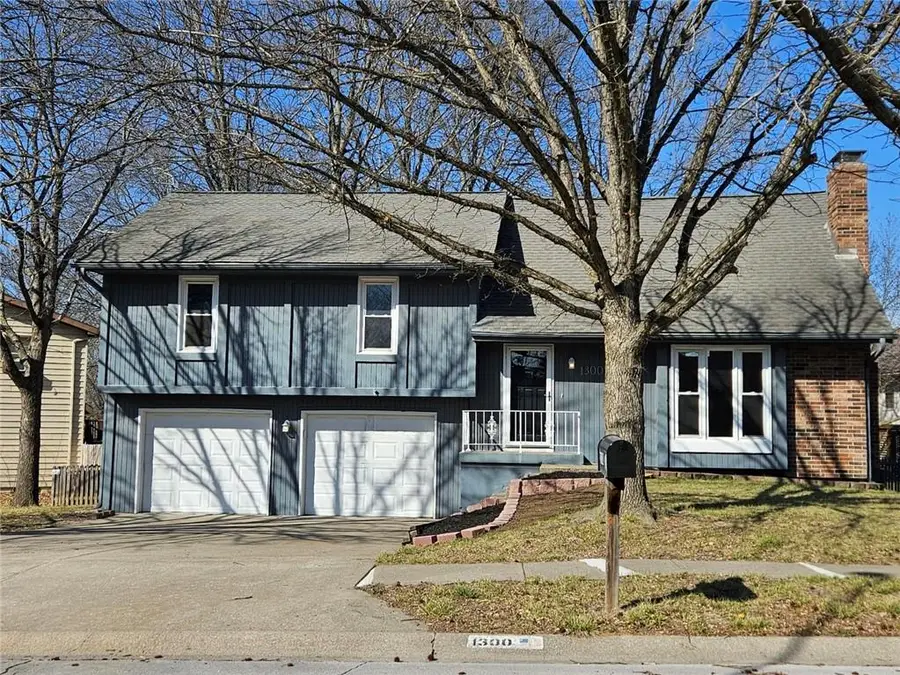 1300 NE 80th Street, Kansas City, MO 64118 - #2