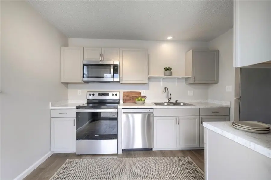 6014 E 127th Street, Grandview, MO 64030 - #2