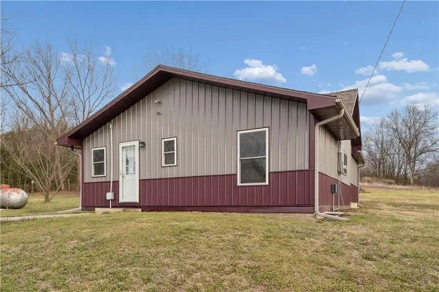 13382 NW Oak Street, Amsterdam, MO 64723 - #3