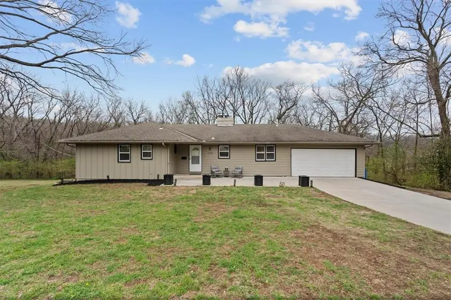 7235 Wallace Avenue, Kansas City, MO 64133 - #2