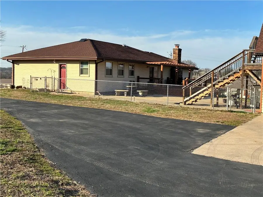 11017 NW Crooked Road, Kansas City, MO 64152 - #2