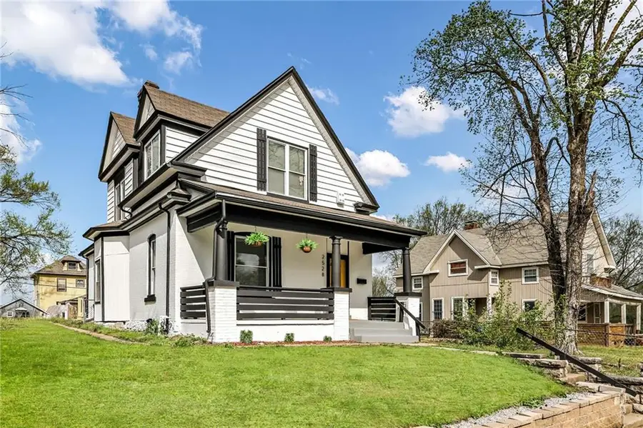 2528 Olive Street, Kansas City, MO 64127 - #2