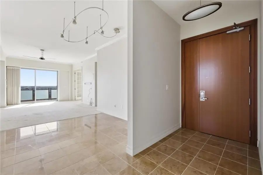 4950 Central Street #702, Kansas City, MO 64112 - #2