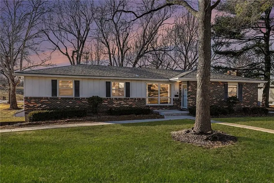 2822 N 83rd Terrace, Kansas City, KS 66109 - #2