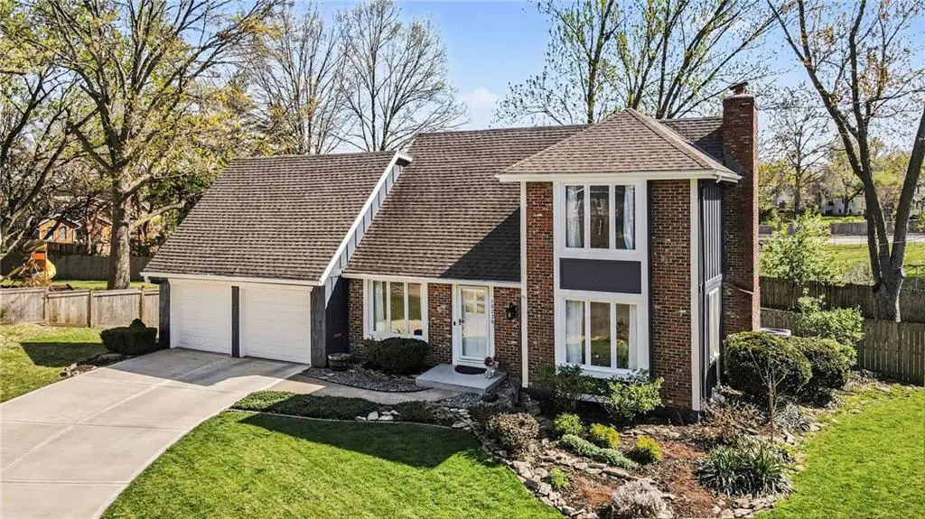 10230 Knox Drive, Overland Park, KS 66212 - #1