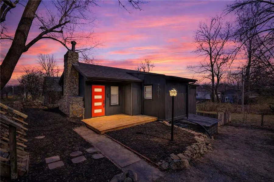 2217 S Cedar Avenue, Independence, MO 64052 - #3