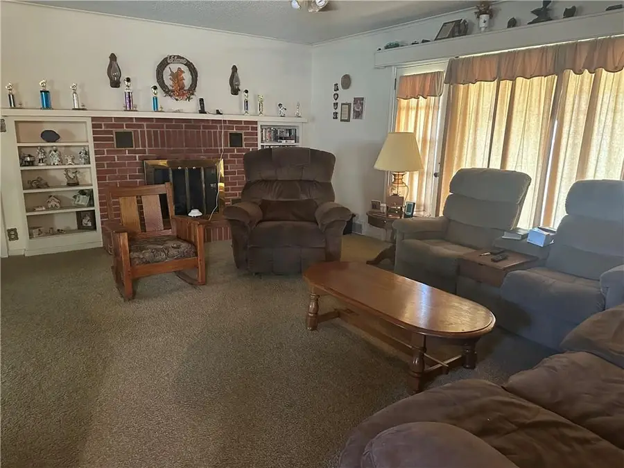 2515 N Pennsylvania Avenue, Independence, KS 67301 - #3