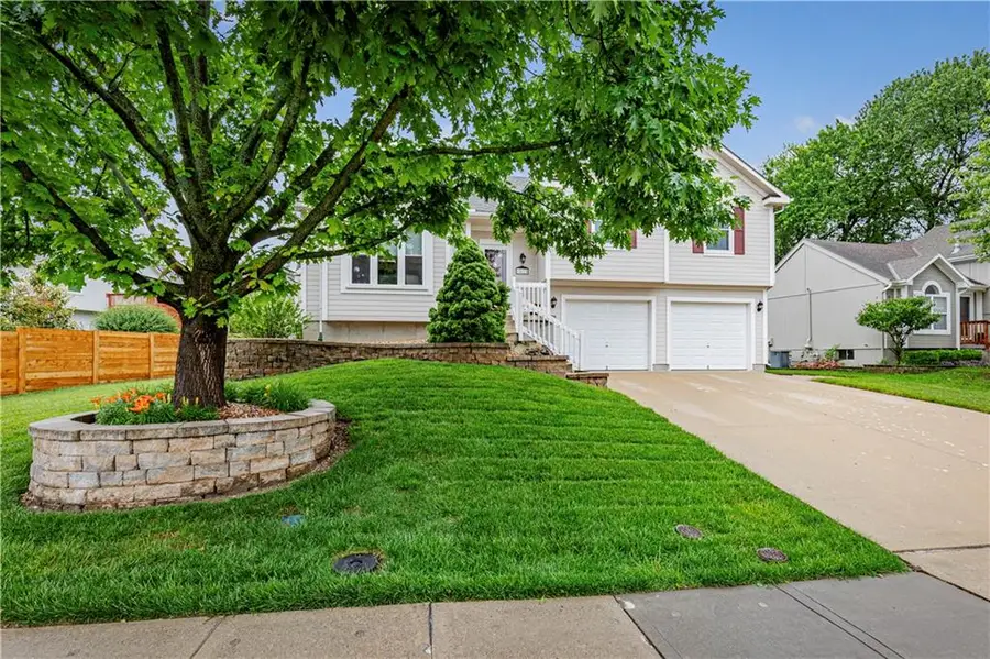 15678 S Lindenwood Drive, Olathe, KS 66062 - #3