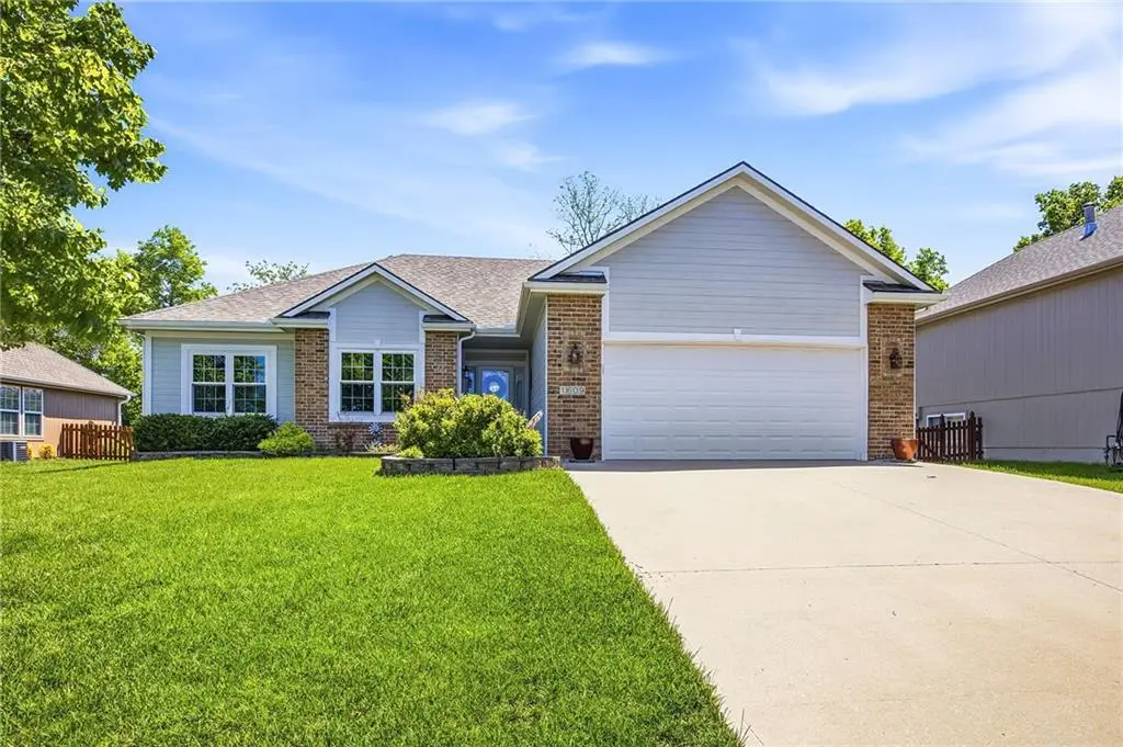 1609 Dalton Drive, Lees Summit, MO 64081 - #1