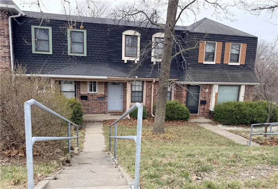 8904 Pflumm Road, Lenexa, KS 66215 - #2