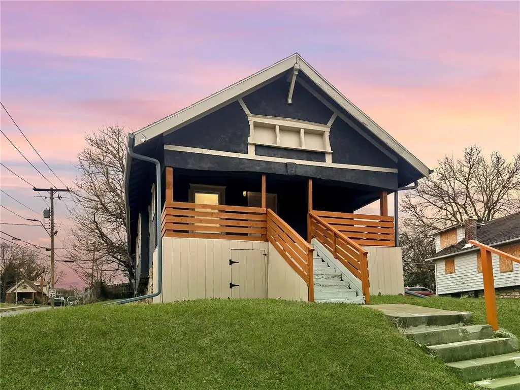 4242 College Avenue, Kansas City, MO 64130 - #1