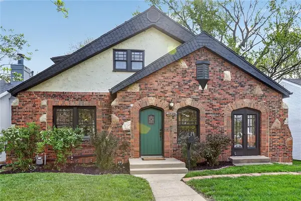 4733 Booth Street, Westwood, KS 66205