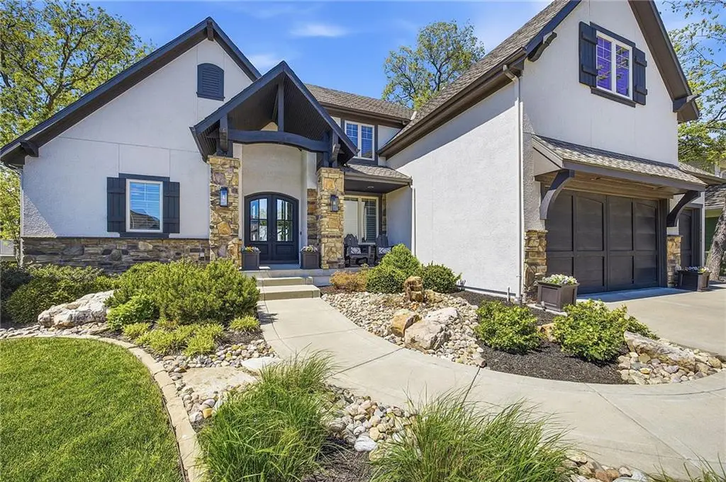 16218 Canterbury Road, Overland Park, KS 66085 - #1