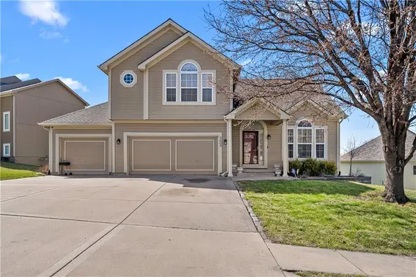 9004 N Cosby Avenue, Kansas City, MO 64154