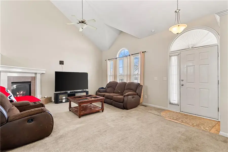 9004 N Cosby Avenue, Kansas City, MO 64154 - #3