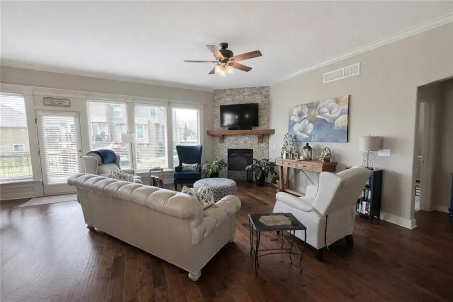 1100 SW Heather Drive, Lees Summit, MO 64081 - #3