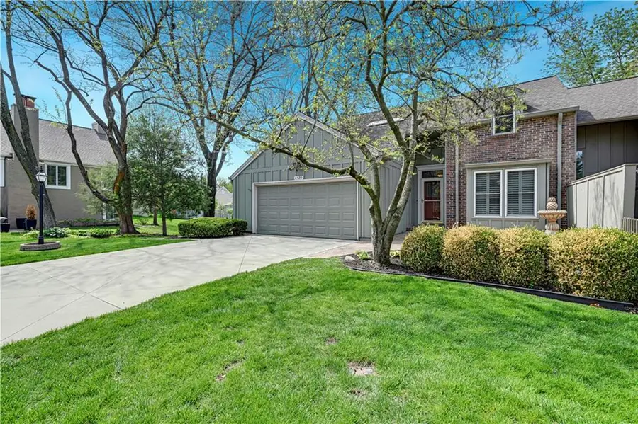 4421 W 112th Terrace, Leawood, KS 66211 - #3