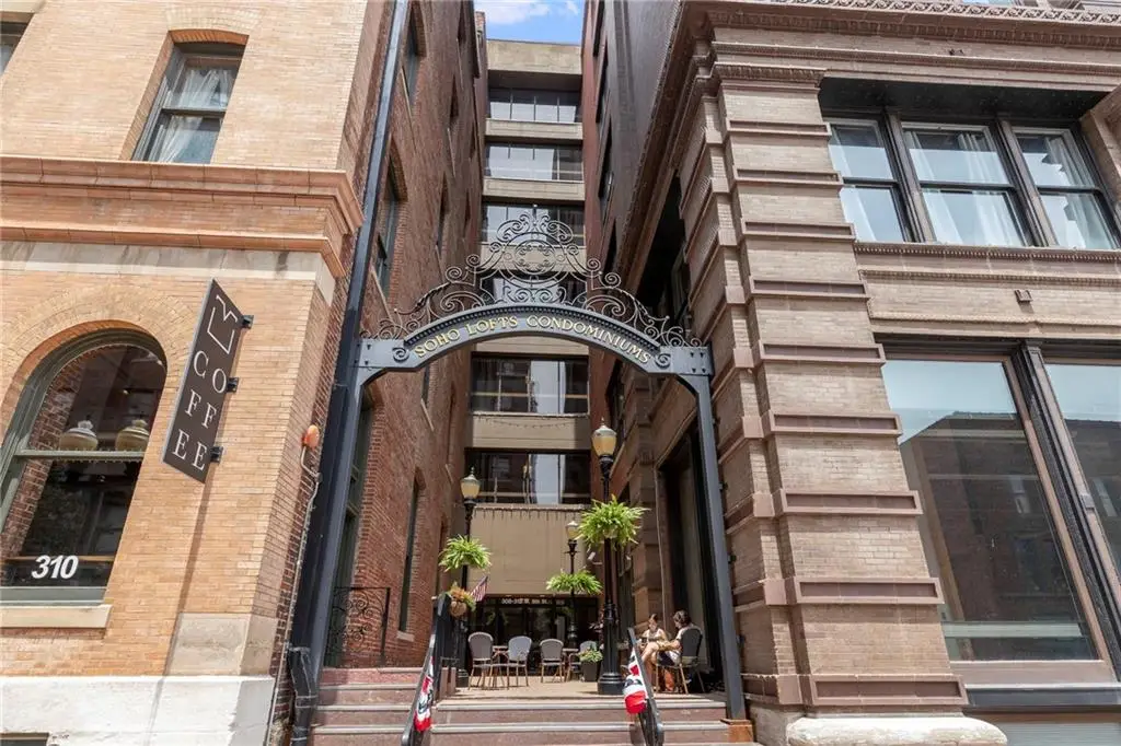 308 W 8th Street #303, Kansas City, MO 64105 - #1
