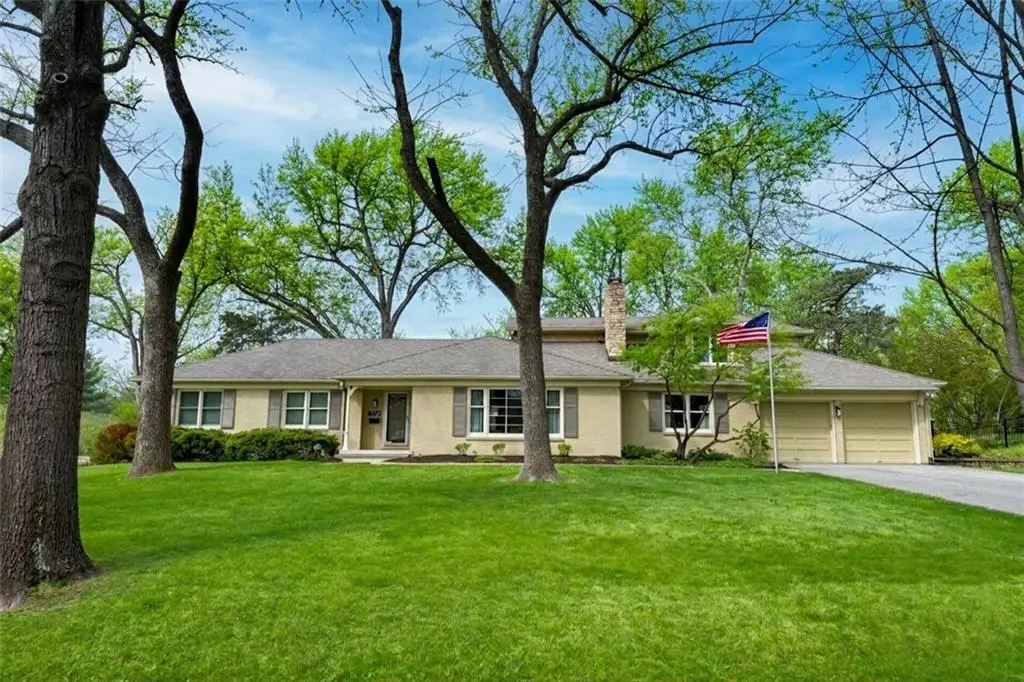 9728 High Drive, Leawood, KS 66206 - #1