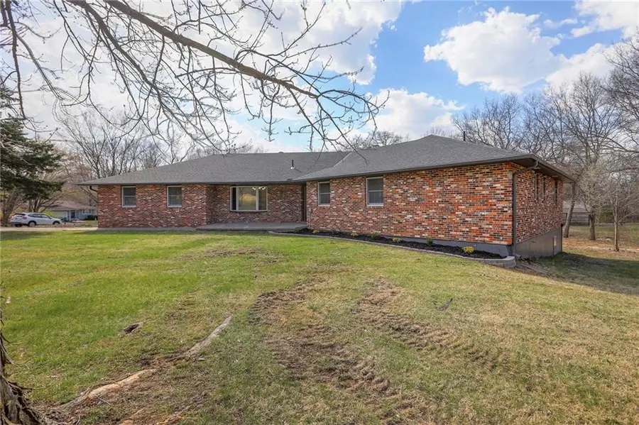 907 S State Route J Highway, Peculiar, MO 64078 - #3