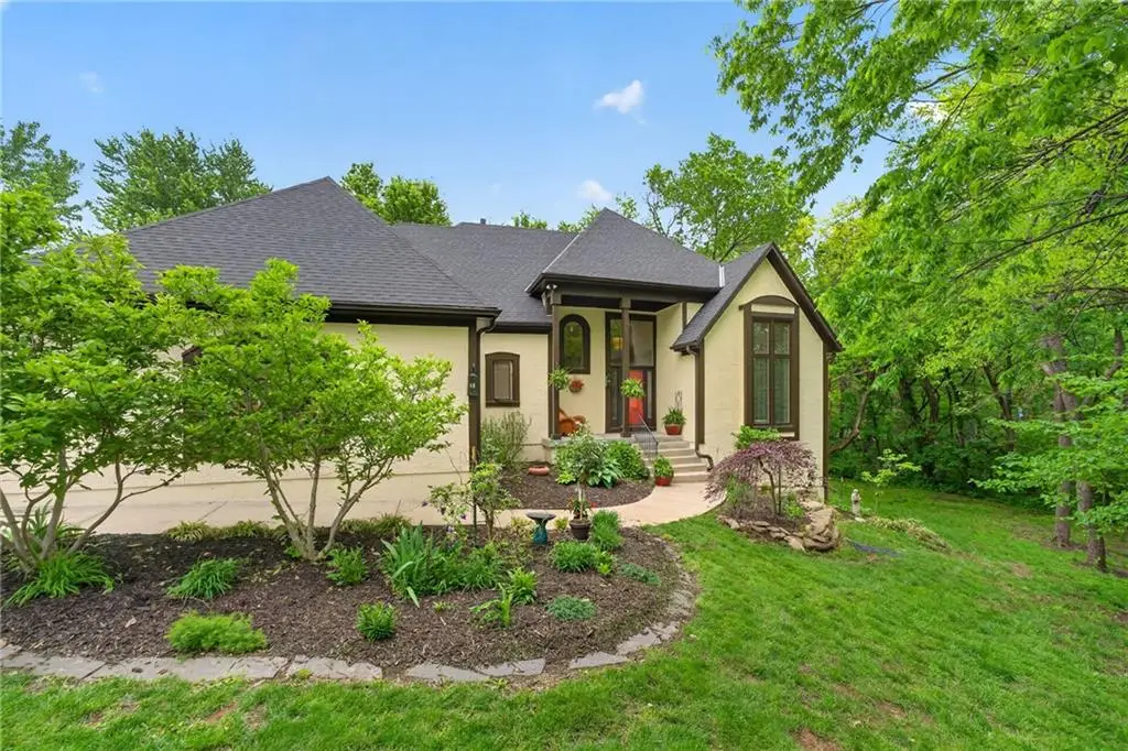 24600 W 61st Terrace, Shawnee, KS 66226 - #1